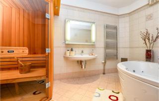 Cozy Home In Novi Marof With Sauna - Novi Marof - 4