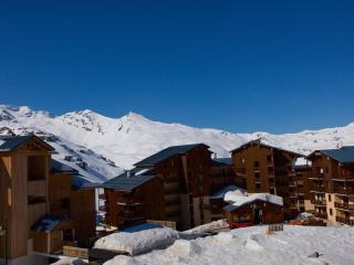 Appartement cosy 4 pers, 2 ch, départ ski aux pieds, exposé sud, proche commerces - FR-1-545-42 - 2