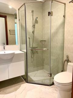 2 Bedroom Vinhome Central Park - 8