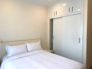 2 Bedroom Vinhome Central Park - 2