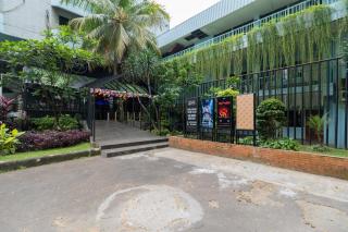 RedDoorz Plus near Kebayoran Baru Blok S - 6