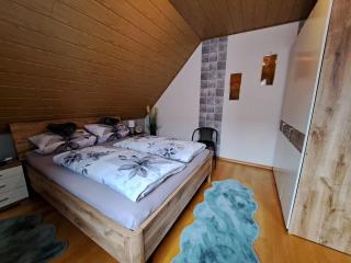 Ferienwohnung Sonja mit Garten und Freisitz - Steinwiesen - 9