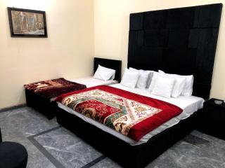 Hotel Family Ties - Lahore - 2