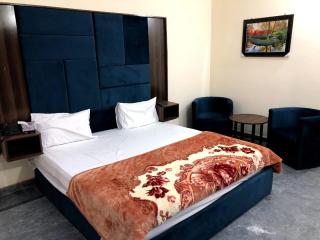 Hotel Family Ties - Lahore - 4