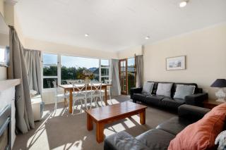 Townside Treat - Wanaka Holiday Home - Wanaka - 8