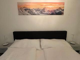 A Calm & Charm Studio - Haus Haro - 1