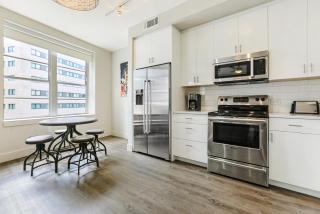 Live in the Heart of Downtown New Orleans-CB unit 806 - New Orleans - 2