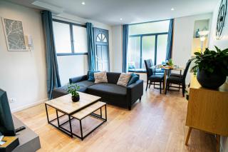 ONLOC - Proche Halles Appart - 2 chbres - Parking - 8