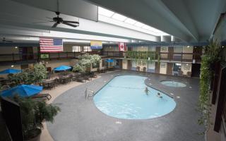 Best Western Bridgeview Hotel - 9