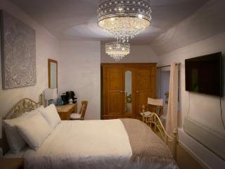 14 Farm Street - Tintinhull - 6