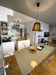 Artist's Apartment in Prishtina - Prishtinë - 2