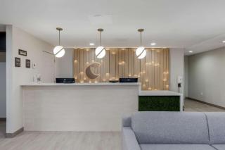 Comfort Inn - 8