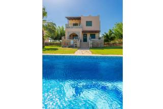 Spiros Beach Villa - 4