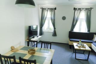 Treehouse Apartments - 7