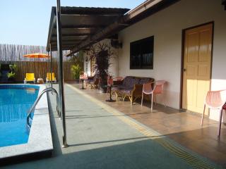 Lonops Gay Paradise - 1