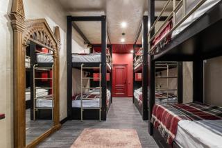 Emily Magic Hostel - Vynnyky - 1