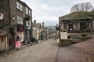 Haworth Prime Location 3 Bedroom Duplex Apartment - Haworth - 2