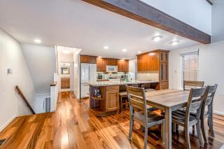 Take Me to Tahoe - 6