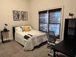 Quiet & Cozy 4BD, 3BA Family Home - Atlanta - 2