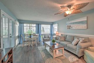 Walk to Ocean Myrtle Beach Retreat with Sunroom - Myrtle Beach - 0