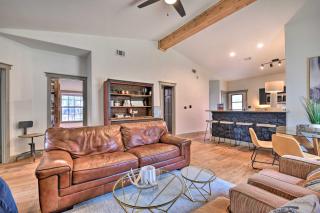Graford Cabin with Rooftop Deck and Lake Views! - Graford - 1