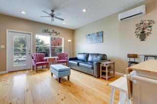 Walkable Downtown Apt with Game Room! - Mobile - 7