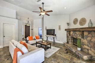 Airy Scottsdale Home Pool, Putting Green and Grill! - Scottsdale - 8