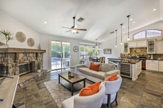 Airy Scottsdale Home Pool, Putting Green and Grill! - Scottsdale - 5