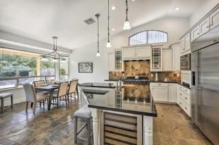 Airy Scottsdale Home Pool, Putting Green and Grill! - Scottsdale - 2