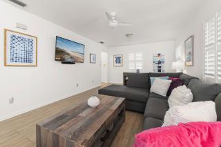 Seaside Bungalow - 1