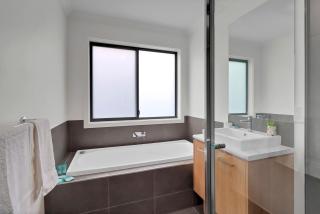 Retreat on Francis I Short and Long Stays - Geelong - 2