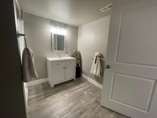 Quaint new renovation perfect for your large group - Billings - 2