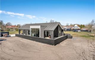 Amazing Home In Hadsund With Wifi - 9