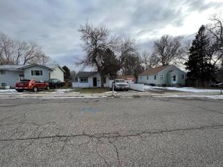 Roomy single bedroom with a huge back yard - Billings - 8