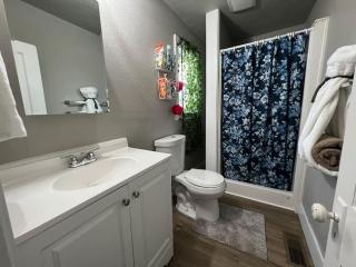 Roomy single bedroom with a huge back yard - Billings - 7