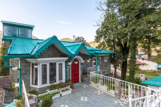 StayVista at Aloe Villa with Comp Breakfast, Indoor & Outdoor Games - 9