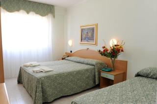 Hotel Garden - 7