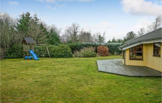 Awesome Home In Hals With Kitchen - 9