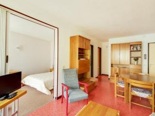 Appartement T2 avec balcon, parking privé, proche du centre et des remontées mécaniques - FR-1-401-92 - Cauterets - 4