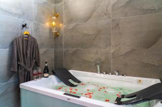 Jolly Chalet- Luxury Mountain Retreat with Jacuzzi & Scenic Views in Ramgarh - 3