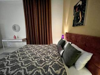 Independent Spacious 3 Bedroom Villa - Dubai - 1