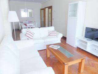Apartamento luminoso, funcional y amplio en zona hospitalaria - Pamplona - 8