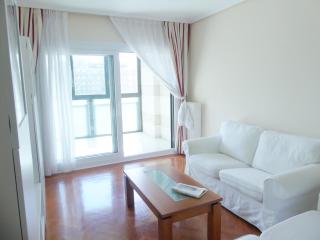 Apartamento luminoso, funcional y amplio en zona hospitalaria - Pamplona - 9