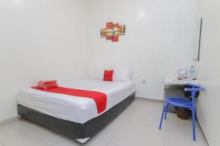 RedDoorz at K23 Rungkut Madya - Surabaya - 3