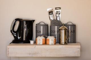 Elegant Desert Lodge - 2