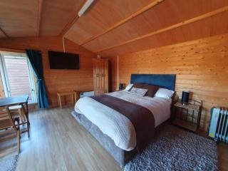 The Cabin @Tenacre - Boston - 9