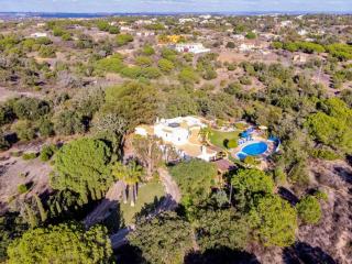 Grand Carvoeiro Villa 5 Bedrooms Villa Elise Ping Pong Table Great Pool Area - Carvoeiro - 4