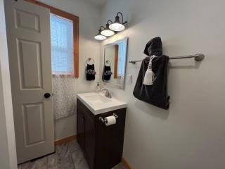 Timelessly restored home - entirely yours to enjoy - Billings - 3