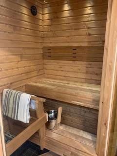 Ski-Inn Huttu-Ukko - 2