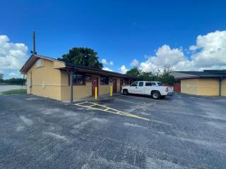Royal Palms Motel & RV Park - New Orleans - 3